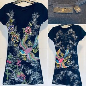 Christian Audigier Short Sleeve VNeck T Shirt SzXS